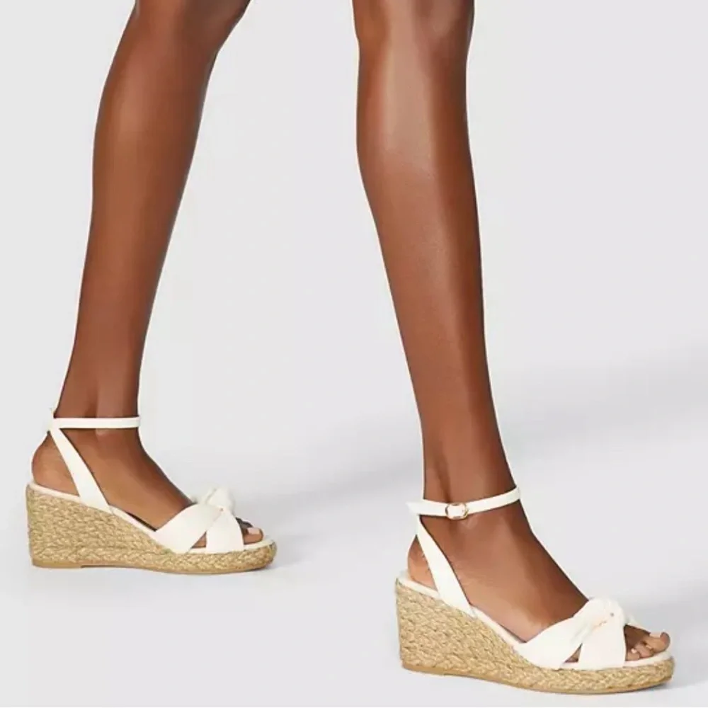 Stuart Weitzman Playa Espadrille Knot Wedge Sandals 41.5/11B Seashell $395